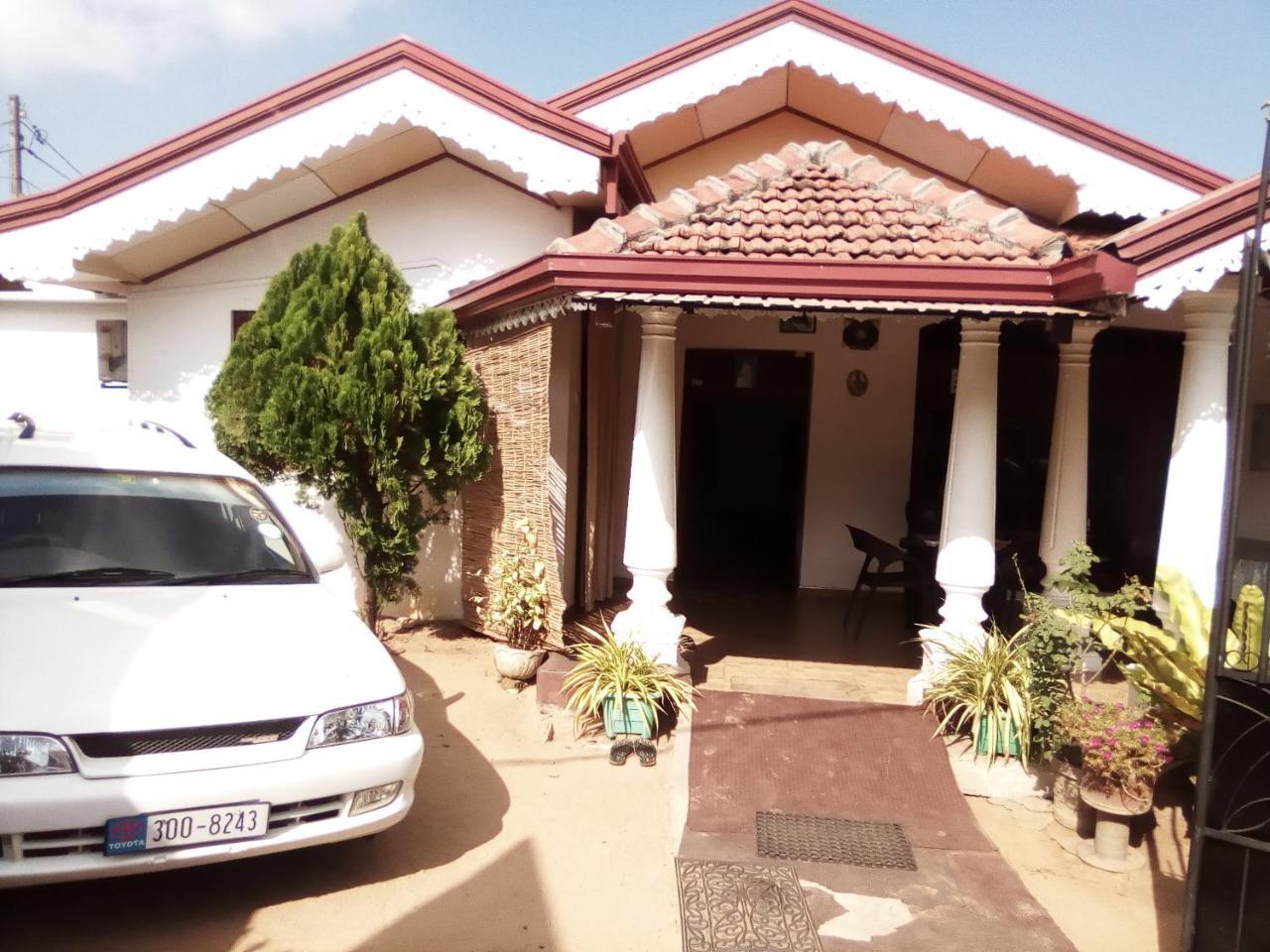 Lakshmi Family Villa نيجومبو المظهر الخارجي الصورة